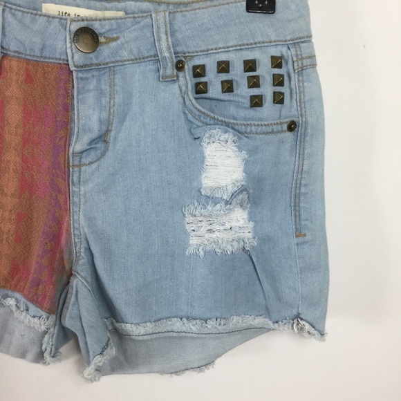tribal print studded distressed raw hem Jeans - Picture 4 of 8